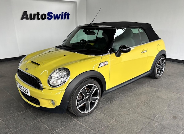 Used MINI Convertible 2009 for sale - 73894959: Photo 5