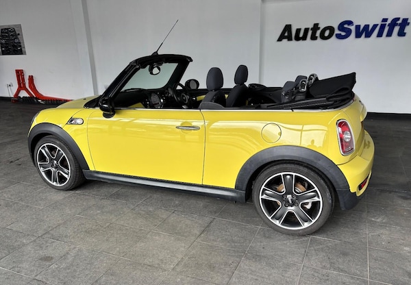 Used MINI Convertible 2009 for sale - 73894959: Photo 8