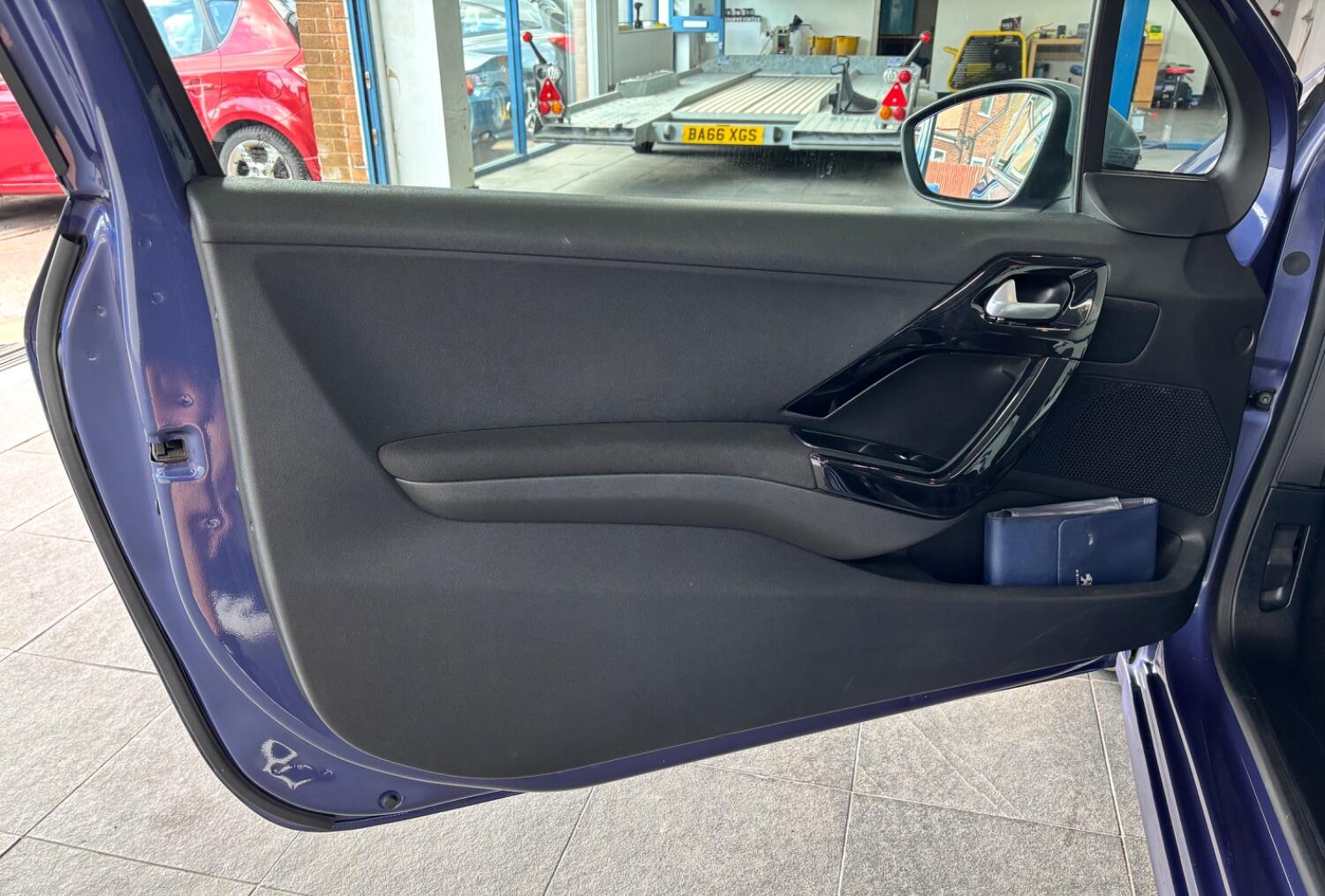 Used Peugeot 208 2015 for sale - 77609863: Photo 18