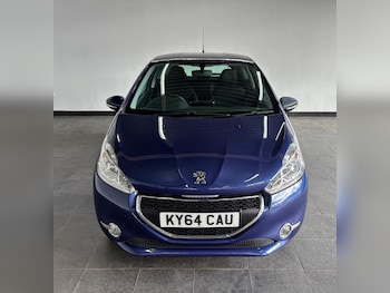Used Peugeot 208 2015 for sale - 77609863: Photo