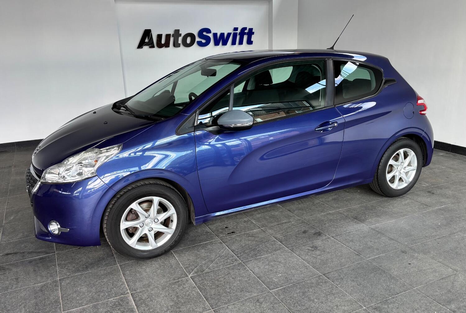 Used Peugeot 208 2015 for sale - 77609863: Photo 3