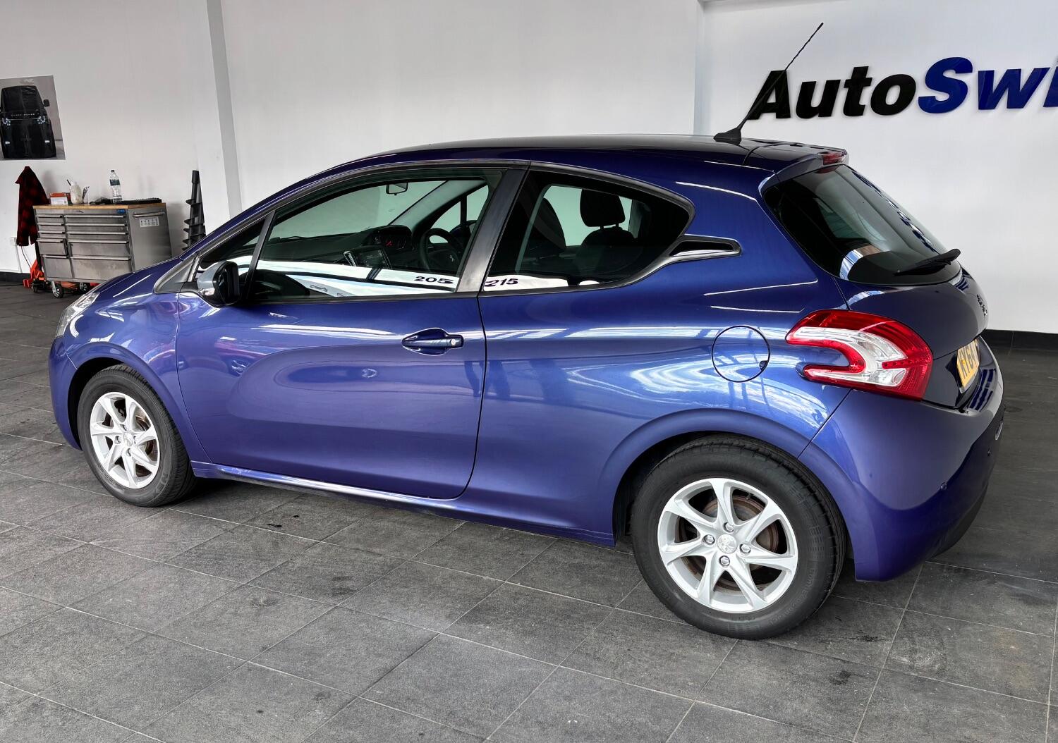 Used Peugeot 208 2015 for sale - 77609863: Photo 8
