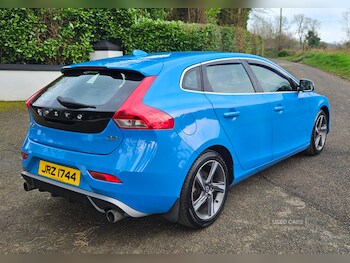 Used Volvo V40 2015 for sale - 79084189: Photo