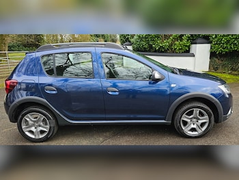 Used Dacia Sandero Stepway 2017 for sale - 77770001: Photo