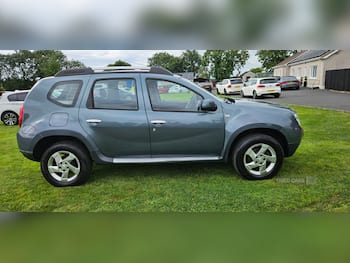 Used Dacia Duster 2014 for sale - 79633515: Photo