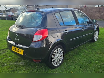 Used Renault Clio 2011 for sale - 76327507: Photo