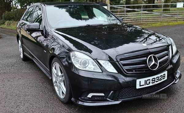 Used Mercedes-Benz E Class 2011 for sale - 77637997: Photo 1
