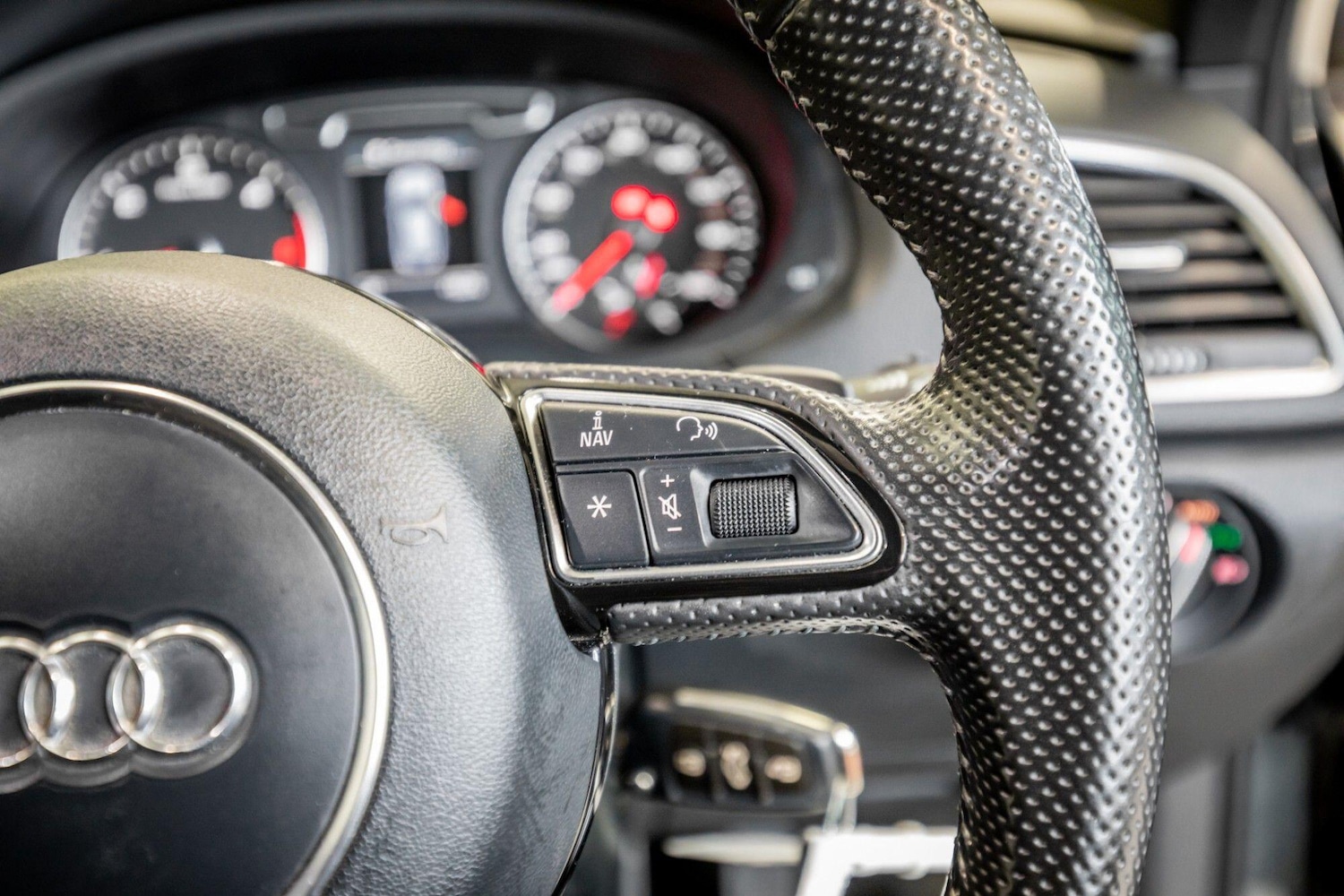 Used Audi Q3 2012 for sale - 78203734: Photo 21