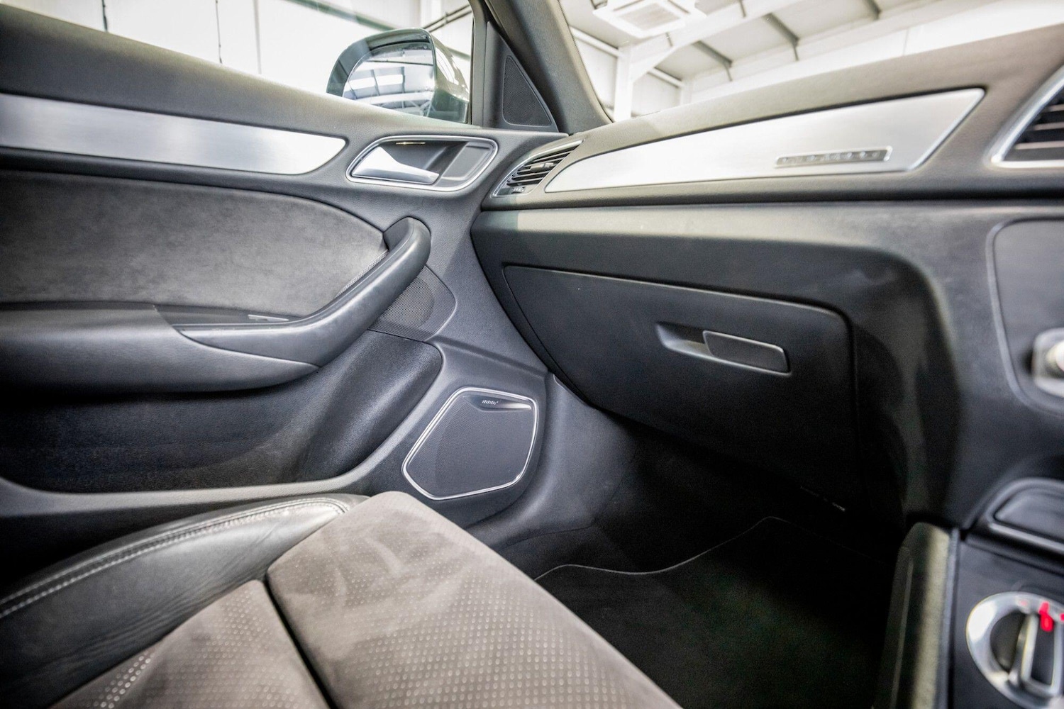 Used Audi Q3 2012 for sale - 78203734: Photo 32