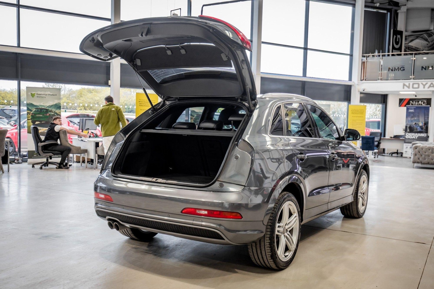 Used Audi Q3 2012 for sale - 78203734: Photo 33