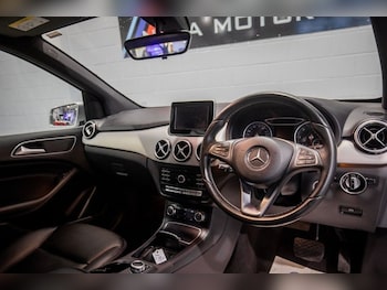 Used Mercedes-Benz B Class 2015 for sale - 78382338: Photo