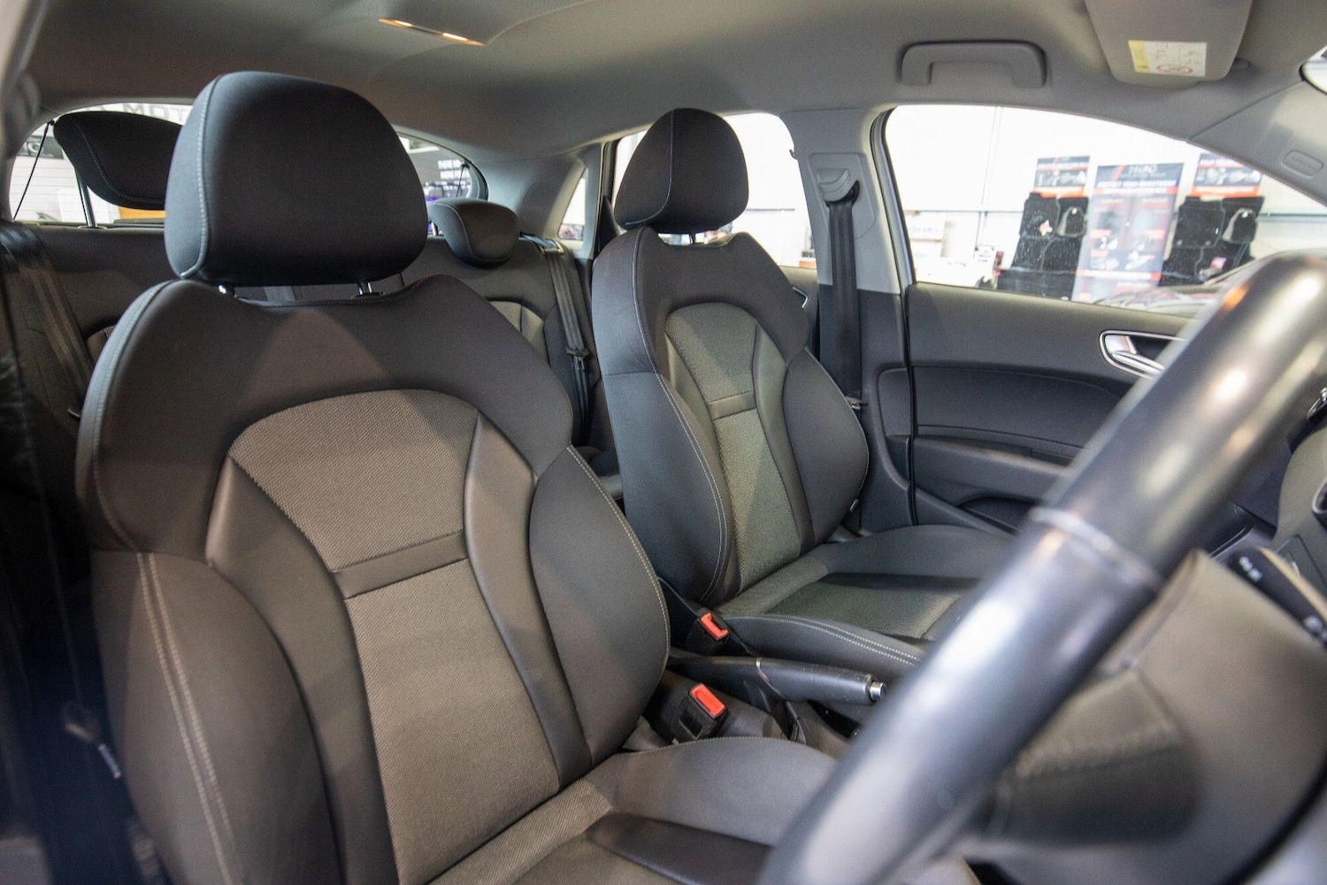 Used Audi A1 for sale - 76824372: Photo 2