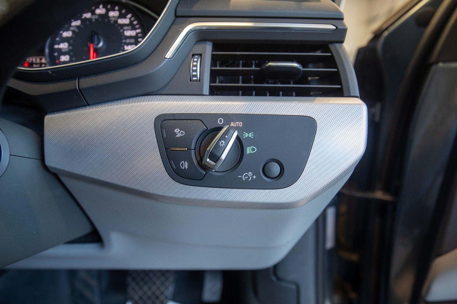 Used Audi A4 2019 for sale - 76824886: Photo 19