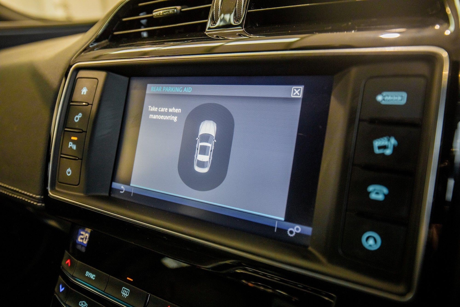 Used Jaguar XE 2018 for sale - 77597929: Photo 26