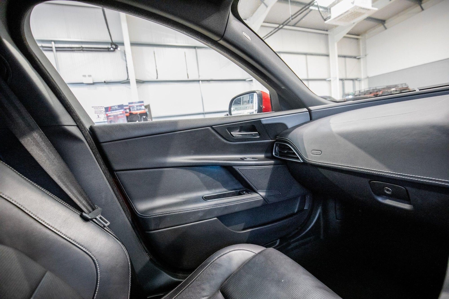 Used Jaguar XE 2018 for sale - 77597929: Photo 31