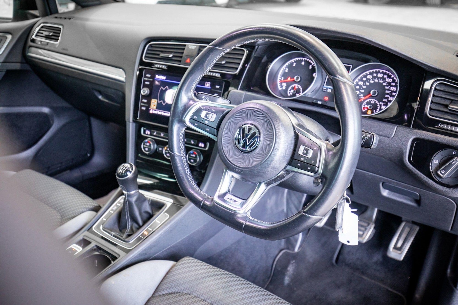 Used Volkswagen Golf for sale - 78136106: Photo 2