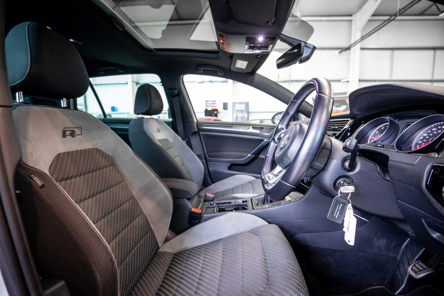 Used Volkswagen Golf for sale - 78136106: Photo 3