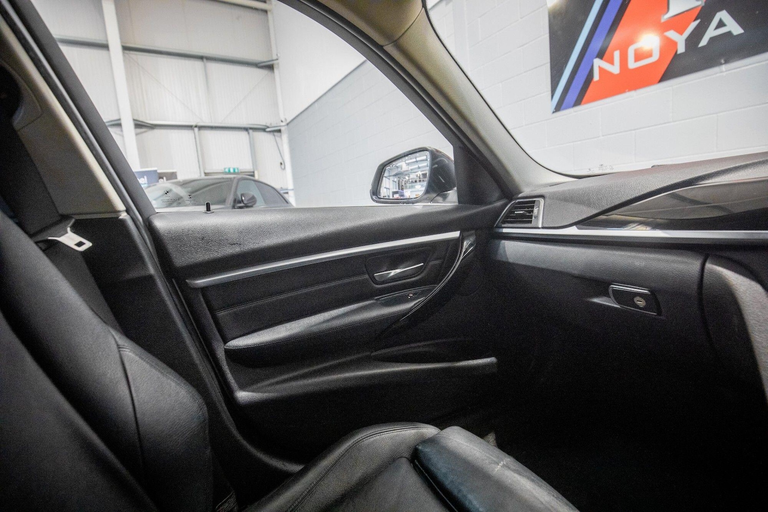 Used BMW 3 Series 2016 for sale - 77267252: Photo 30