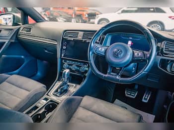Used Volkswagen Golf 2017 for sale - 79708589: Photo