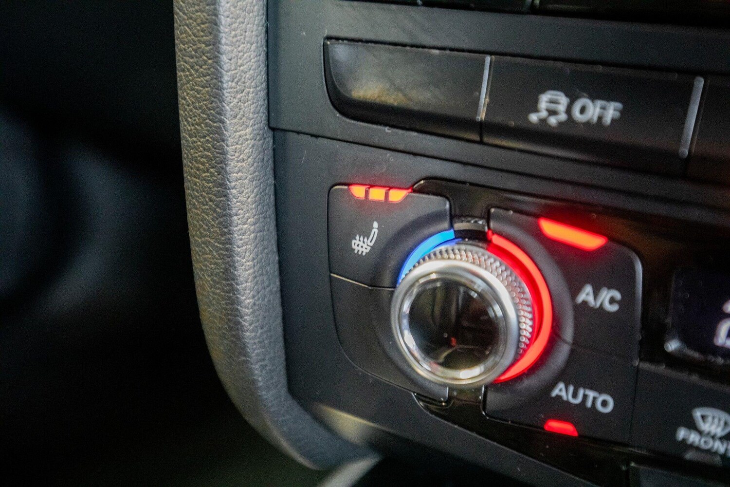 Used Audi A4 2015 for sale - 76865758: Photo 32