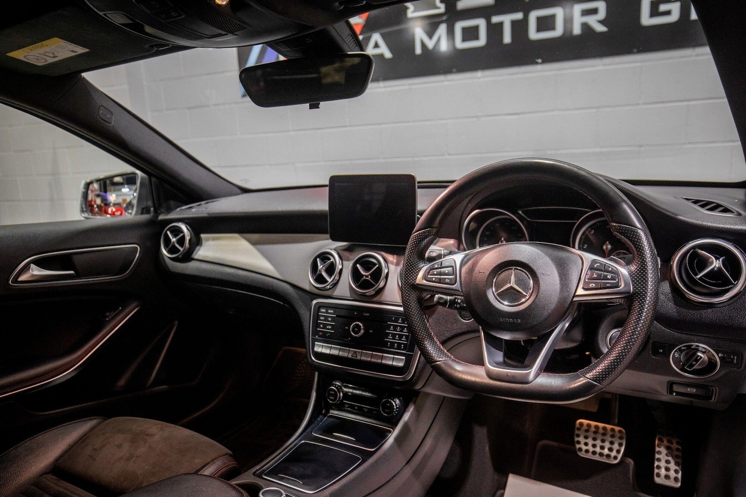 Used Mercedes-Benz GLA 2017 for sale - 77216112: Photo 2