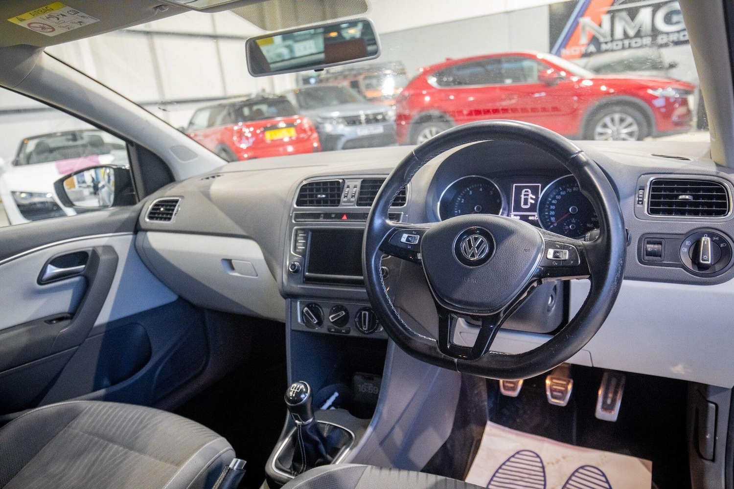 Used Volkswagen Polo 2015 for sale - 78006428: Photo 2