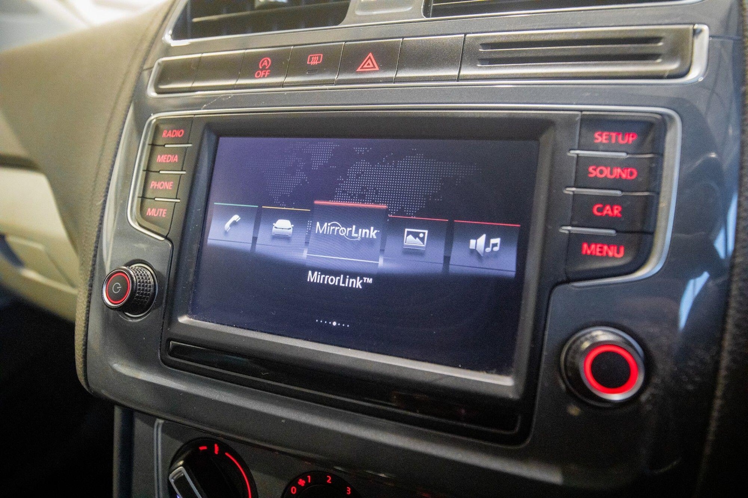 Used Volkswagen Polo 2015 for sale - 78006428: Photo 25