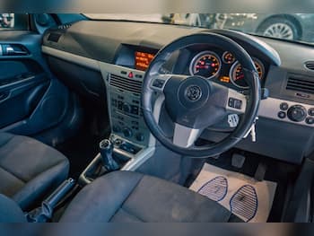 Used Vauxhall Astra 2010 for sale - 79857064: Photo
