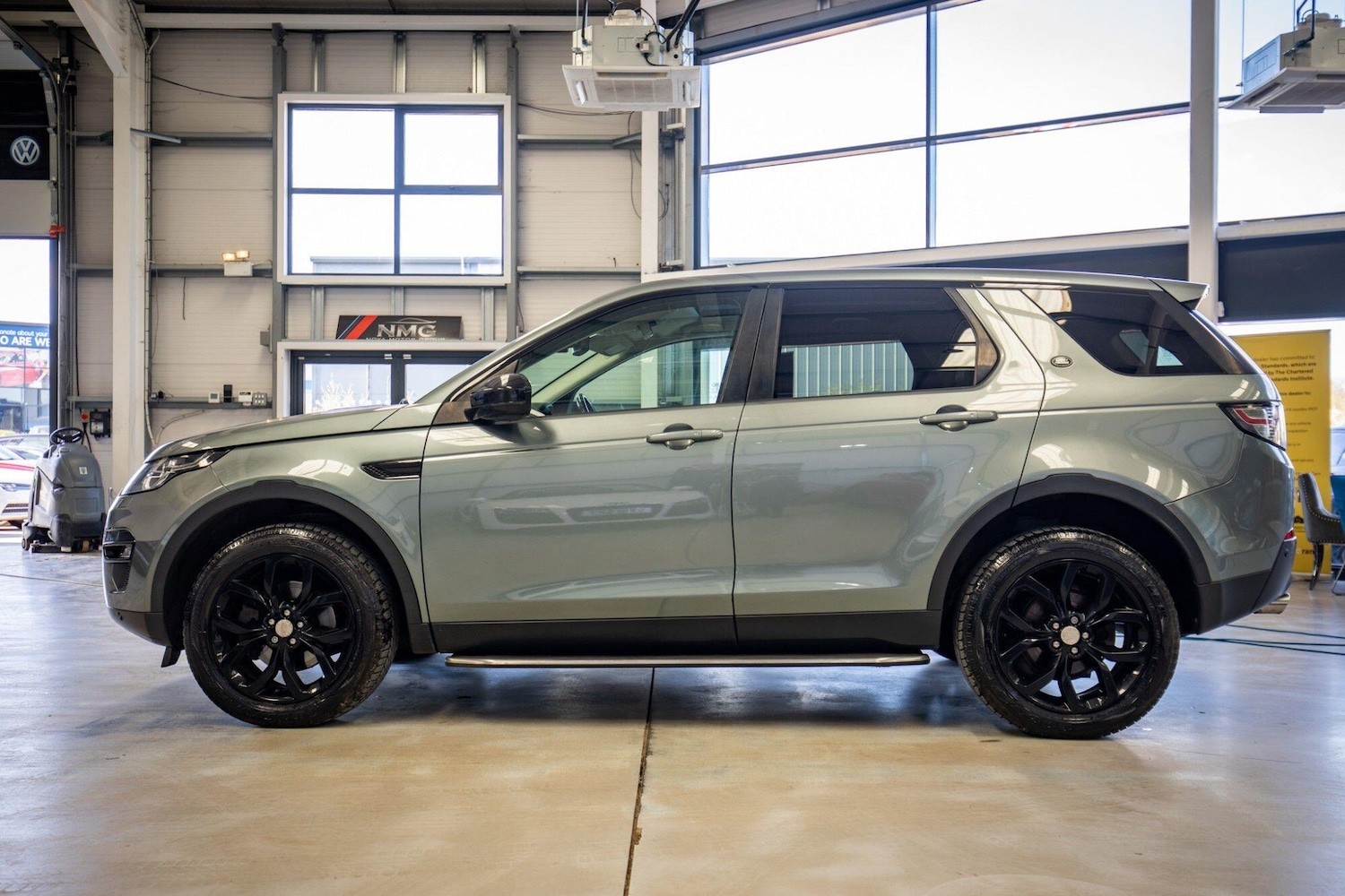 Used Land Rover Discovery Sport for sale - 78062744: Photo 11