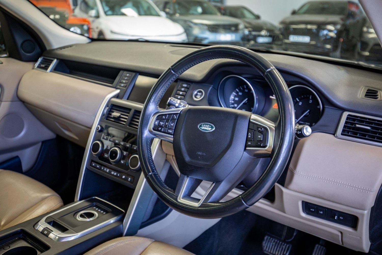 Used Land Rover Discovery Sport for sale - 78062744: Photo 2