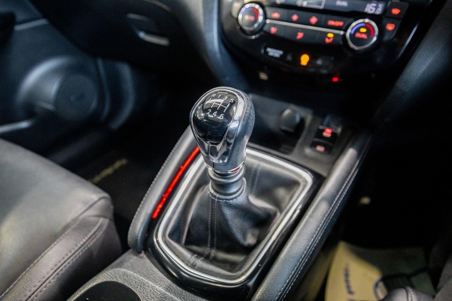 Used Nissan Qashqai for sale - 76824446: Photo 30