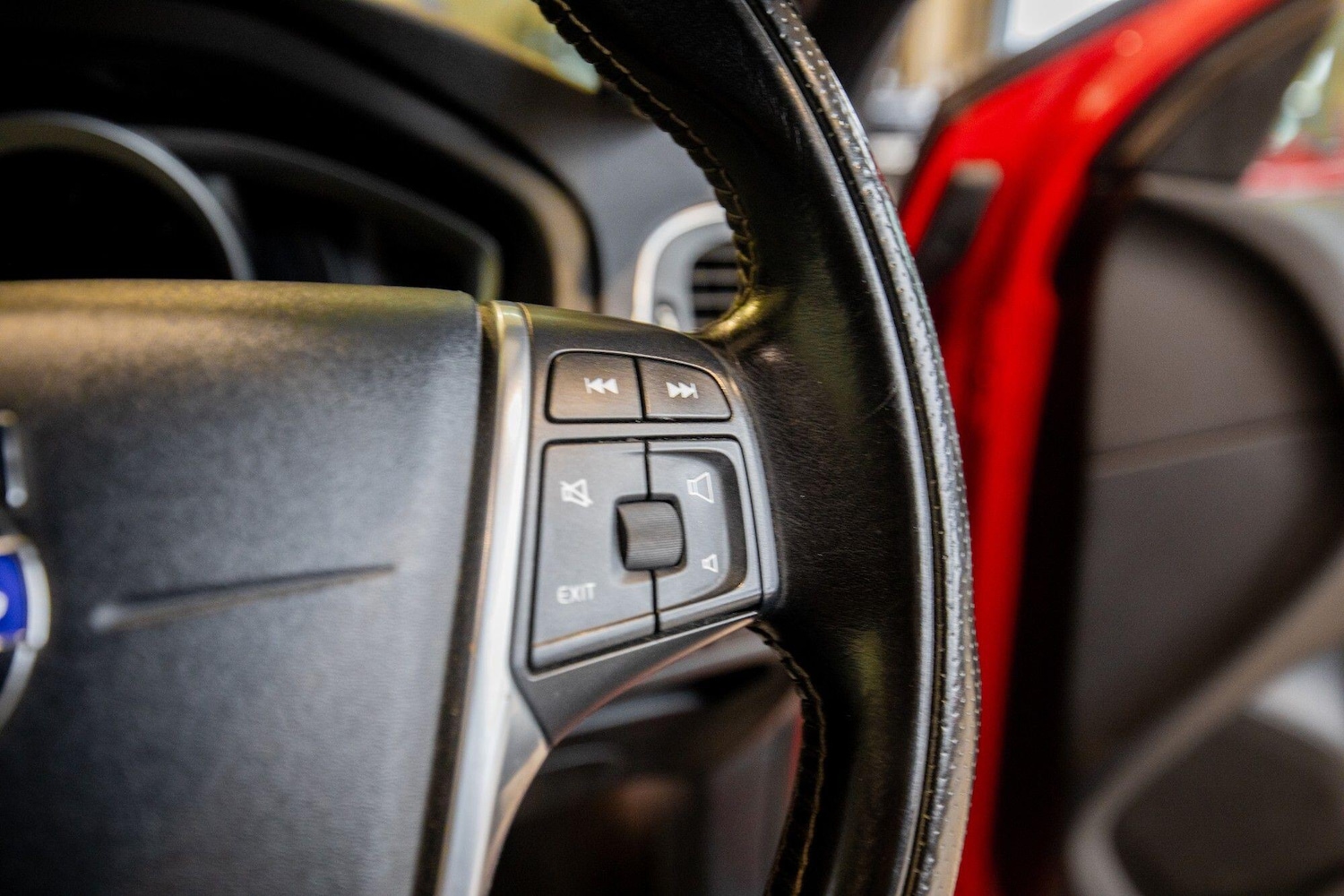 Used Volvo V40 2016 for sale - 76825227: Photo 18