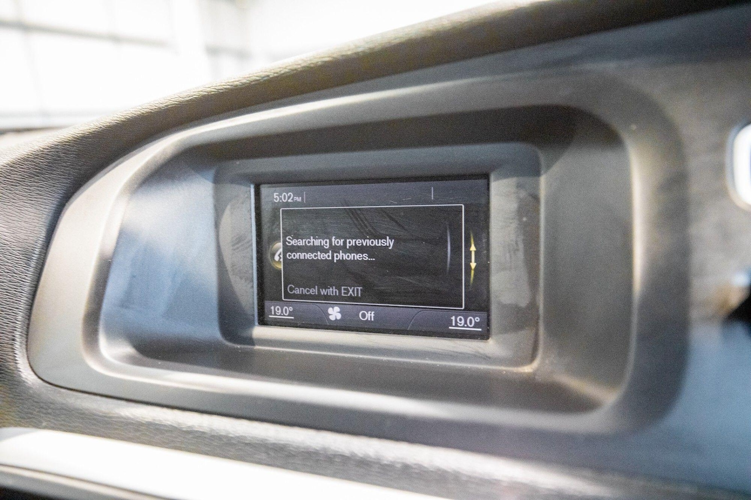 Used Volvo V40 2016 for sale - 76825227: Photo 25