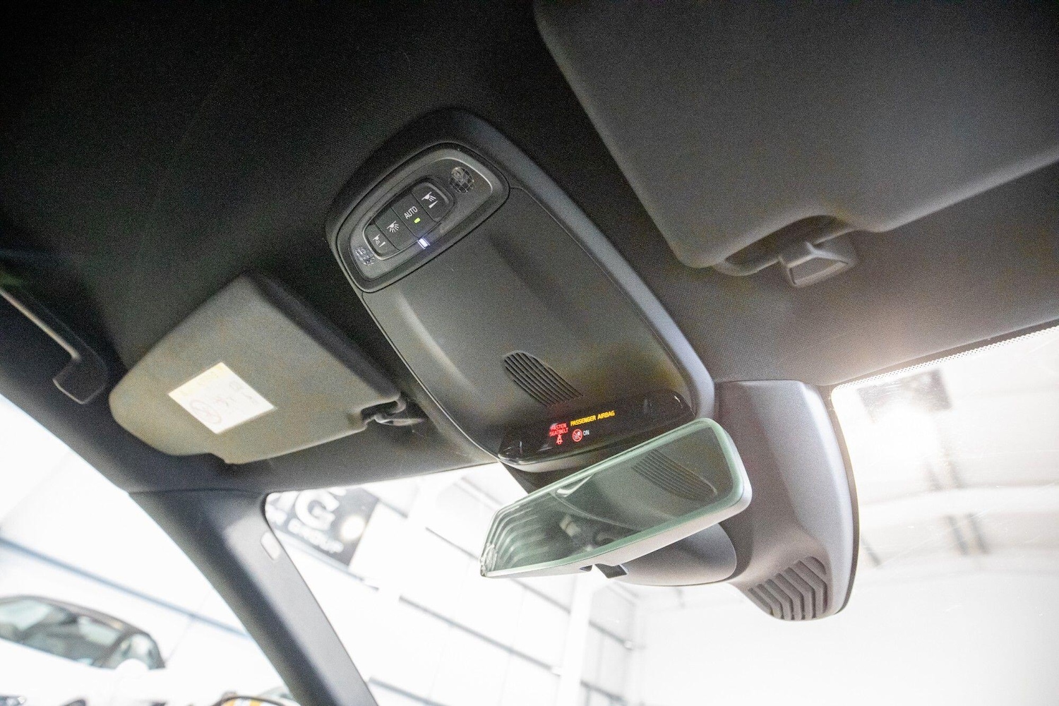 Used Volvo V40 2016 for sale - 76825227: Photo 28