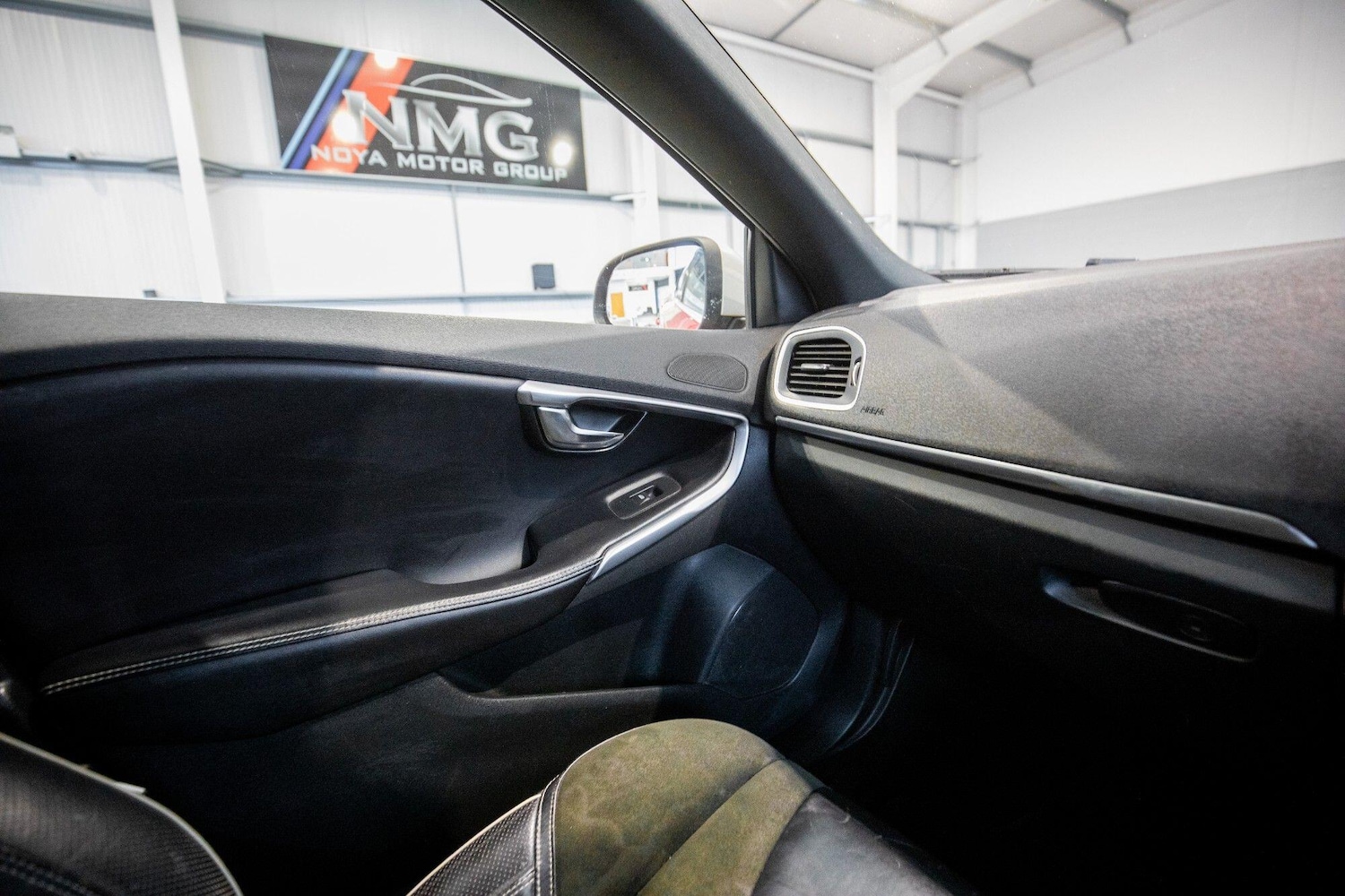 Used Volvo V40 2016 for sale - 76825227: Photo 29