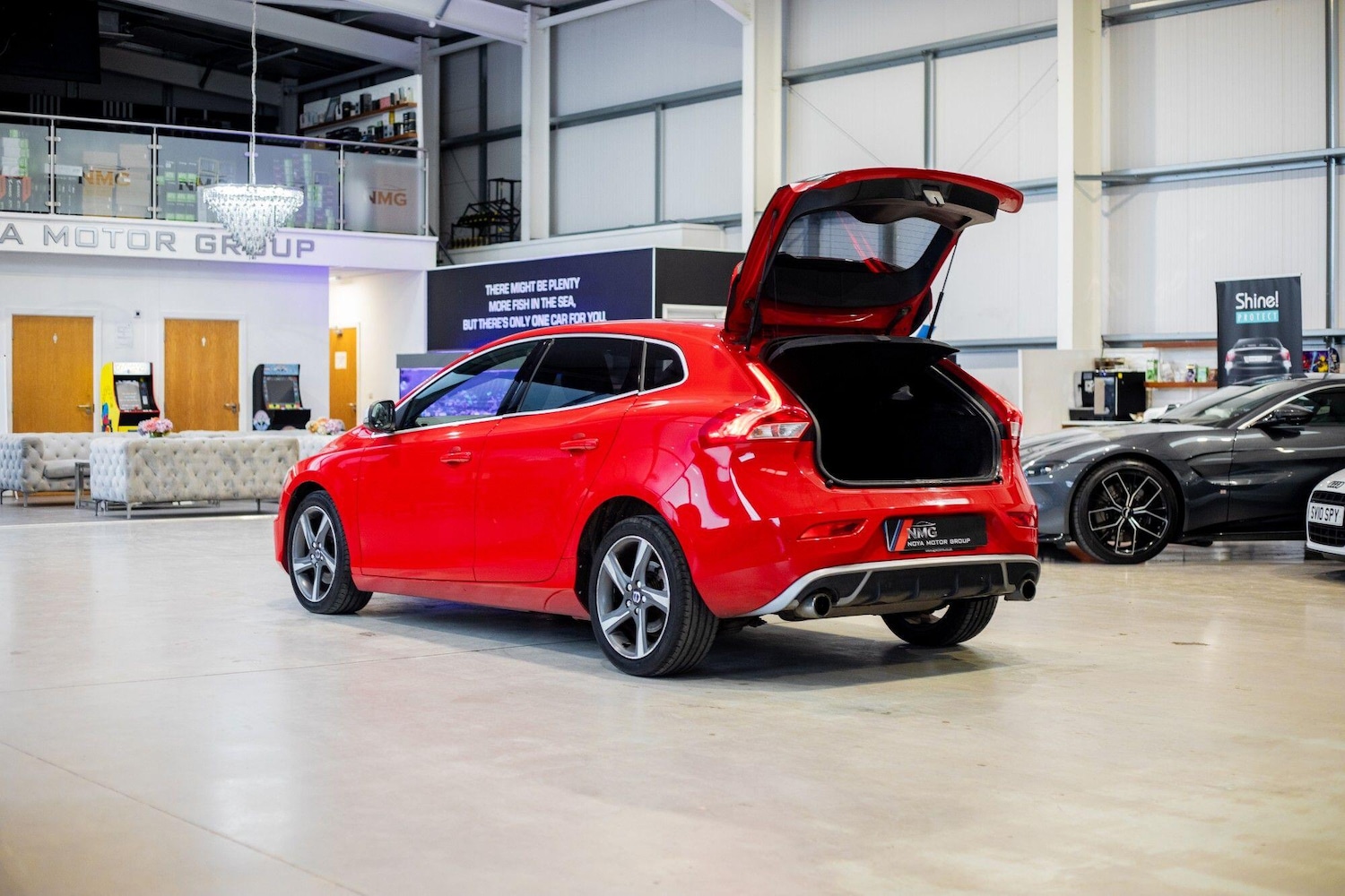 Used Volvo V40 2016 for sale - 76825227: Photo 37