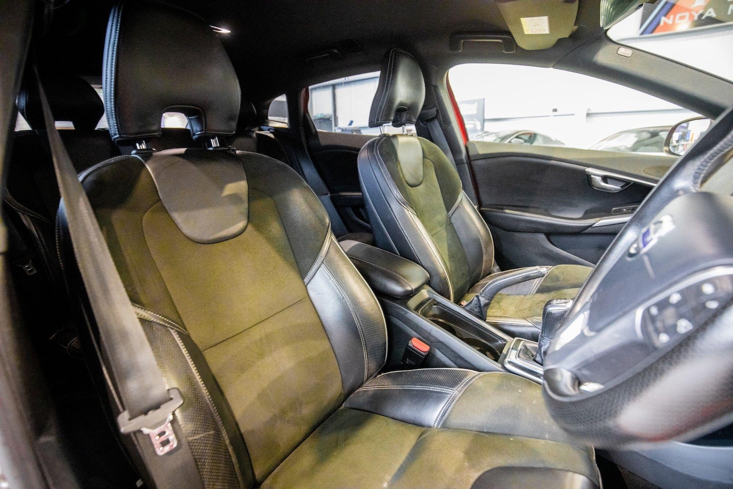 Used Volvo V40 2016 for sale - 76825227: Photo 54