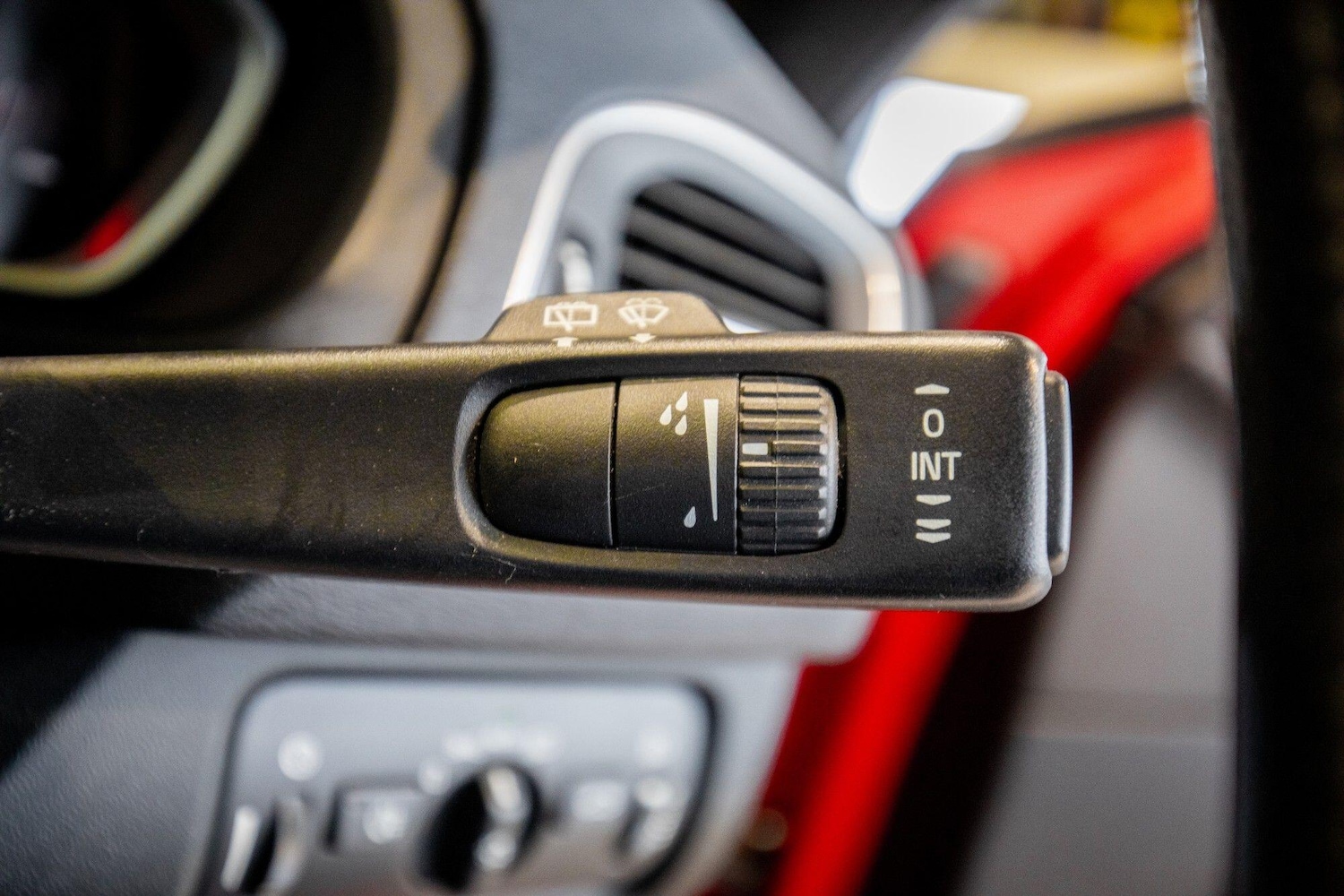 Used Volvo V40 2016 for sale - 76825227: Photo 61