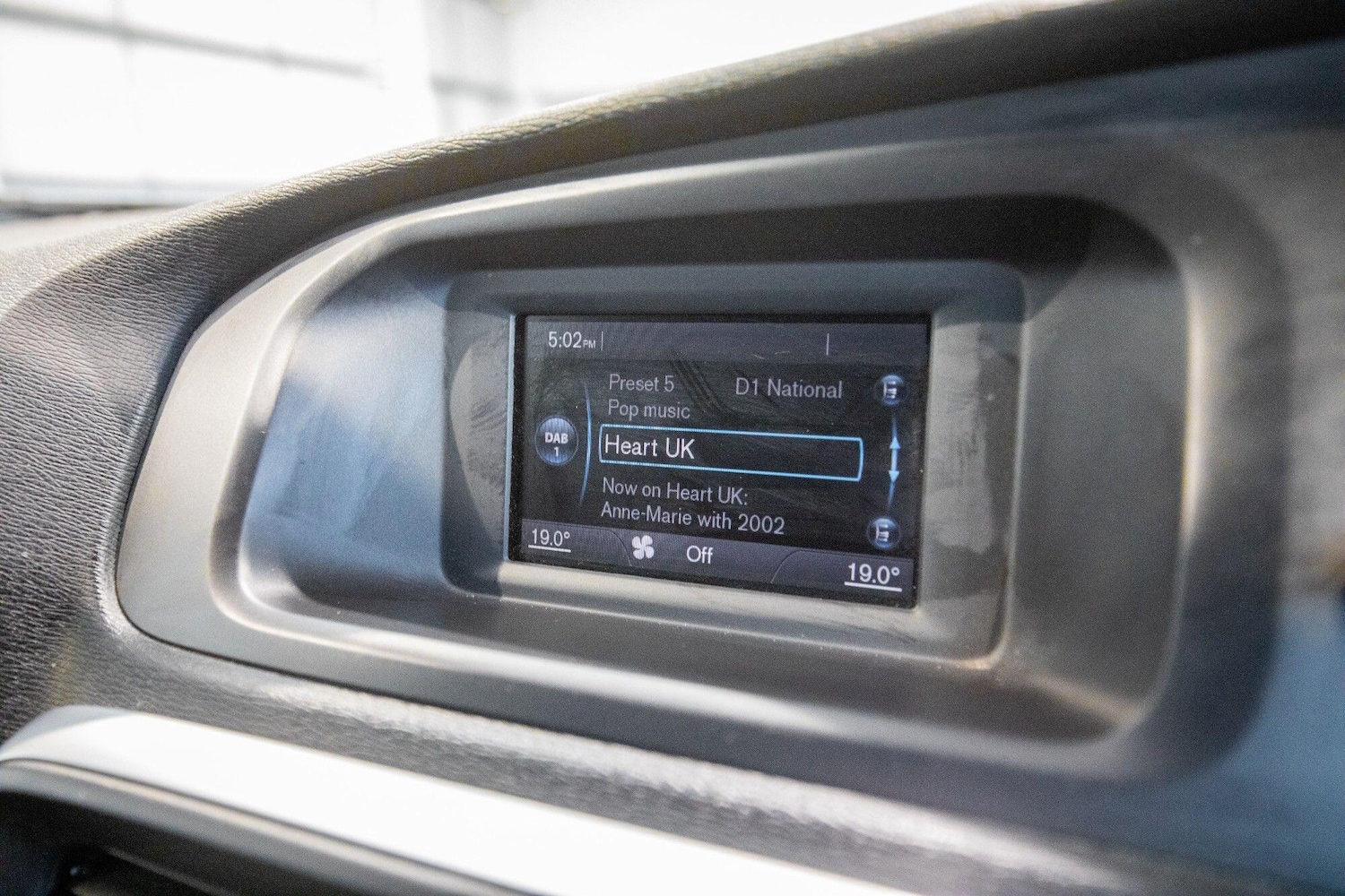 Used Volvo V40 2016 for sale - 76825227: Photo 64