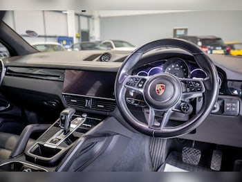 Used Porsche Cayenne 2021 for sale - 76824373: Photo