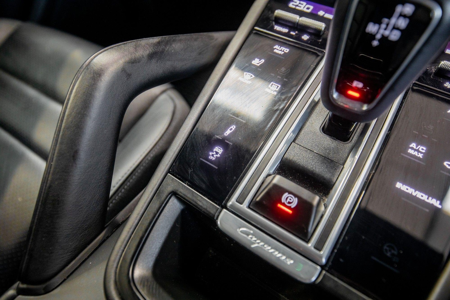 Used Porsche Cayenne for sale - 76824373: Photo 36