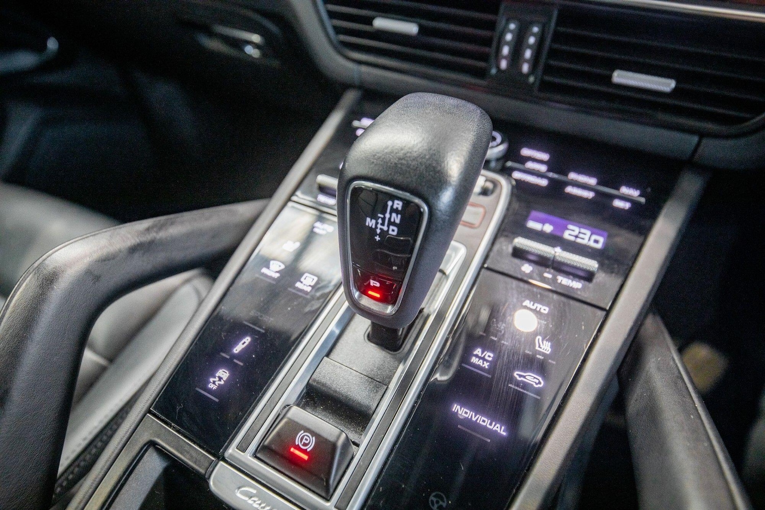 Used Porsche Cayenne for sale - 76824373: Photo 37