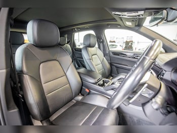 Used Porsche Cayenne 2021 for sale - 76824373: Photo