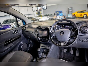 Used Renault Captur 2015 for sale - 76824302: Photo