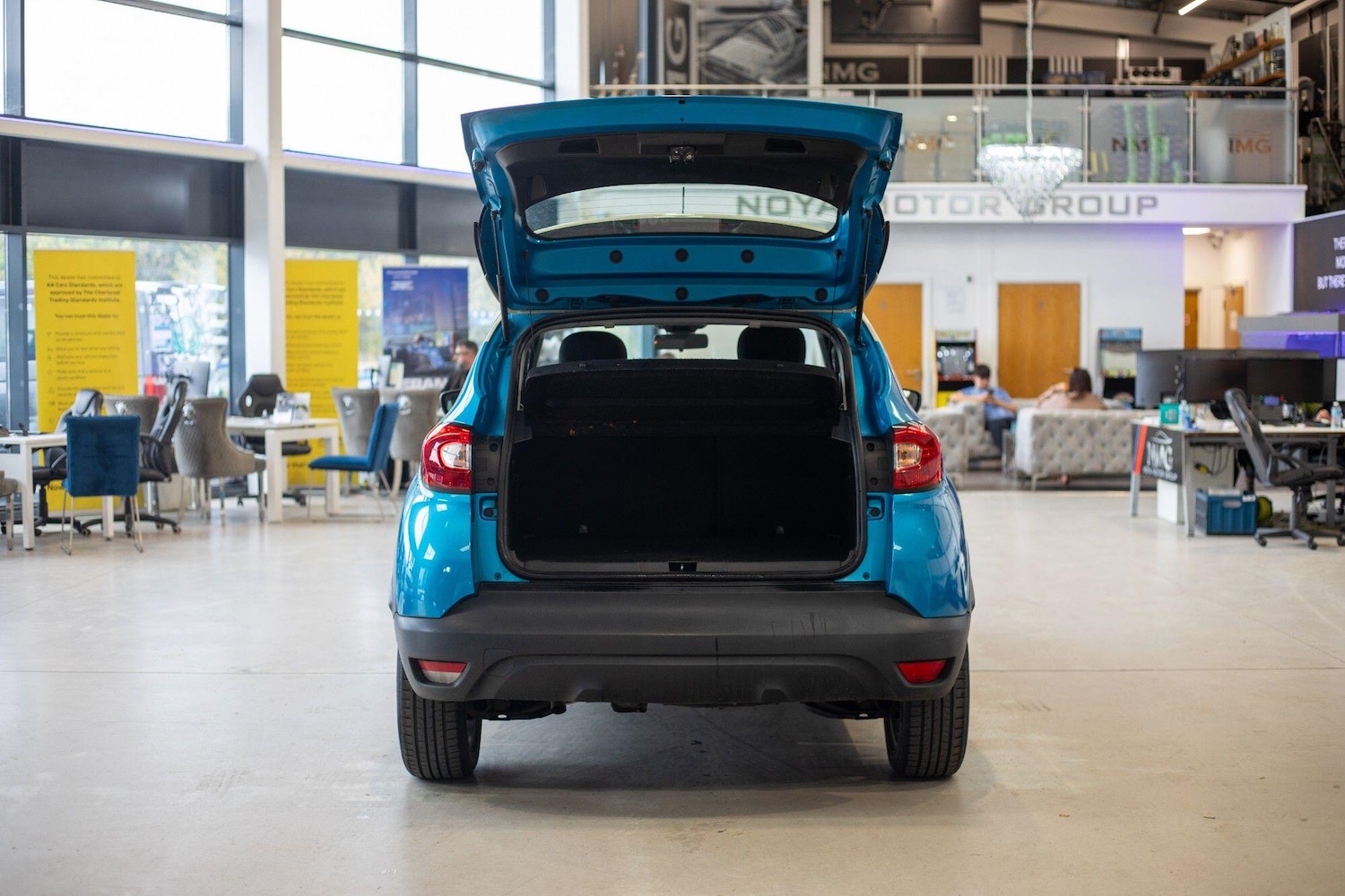 Used Renault Captur for sale - 76824302: Photo 31