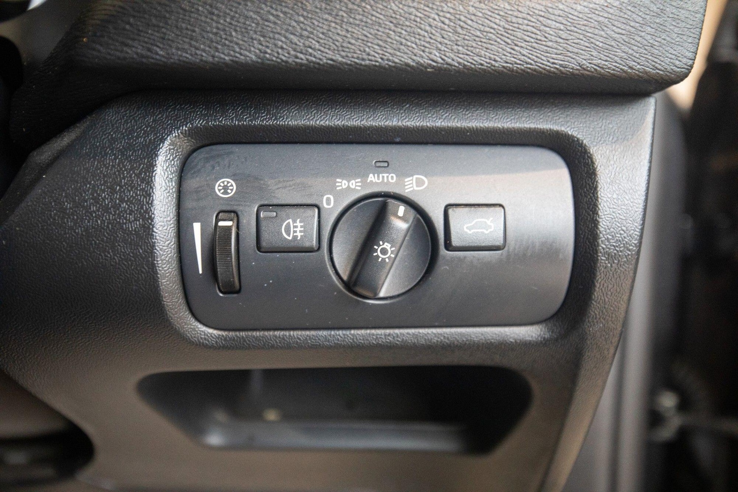 Used Volvo V40 2016 for sale - 77645693: Photo 18