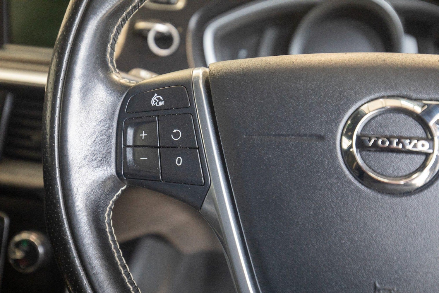 Used Volvo V40 2016 for sale - 77645693: Photo 22