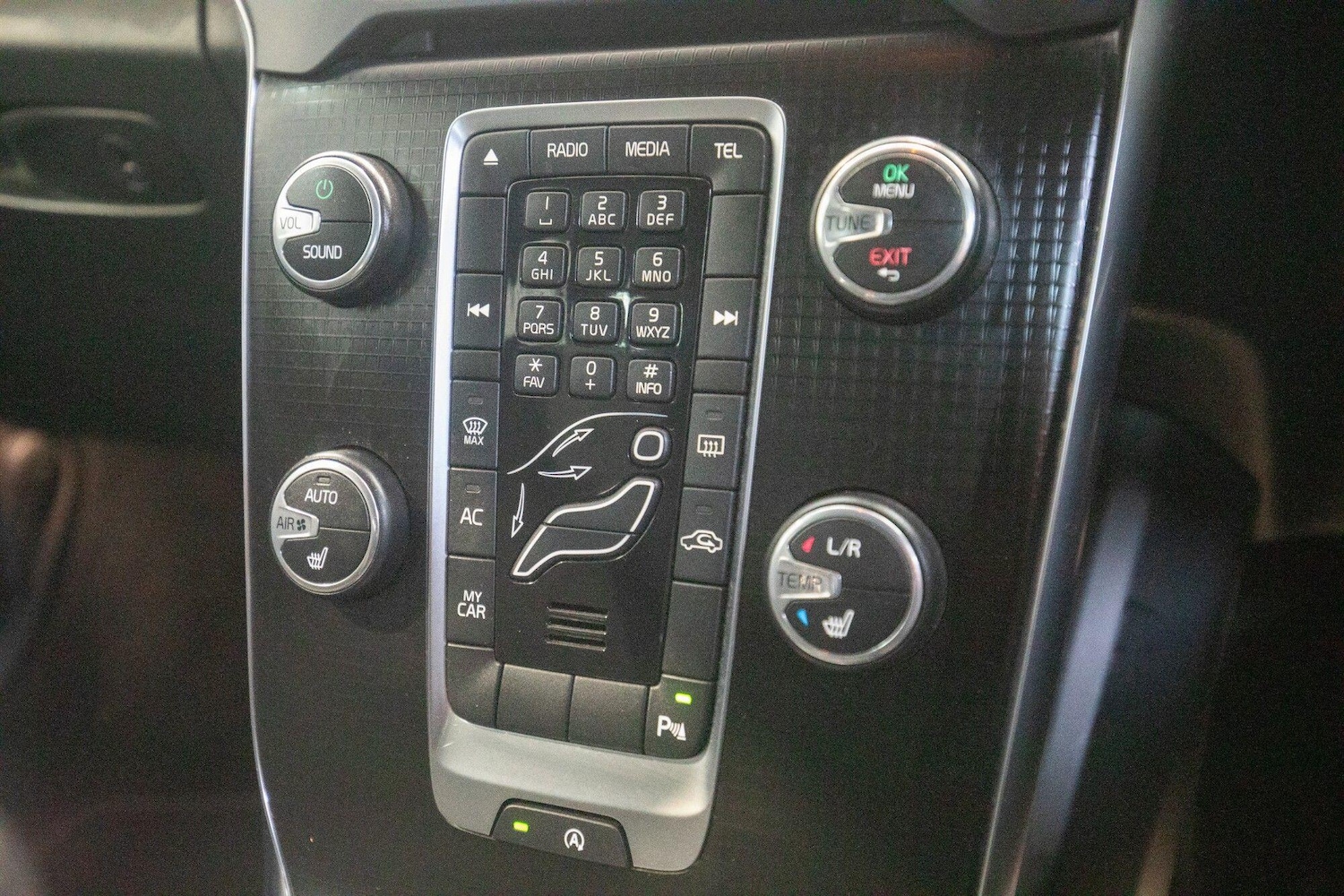 Used Volvo V40 2016 for sale - 77645693: Photo 29