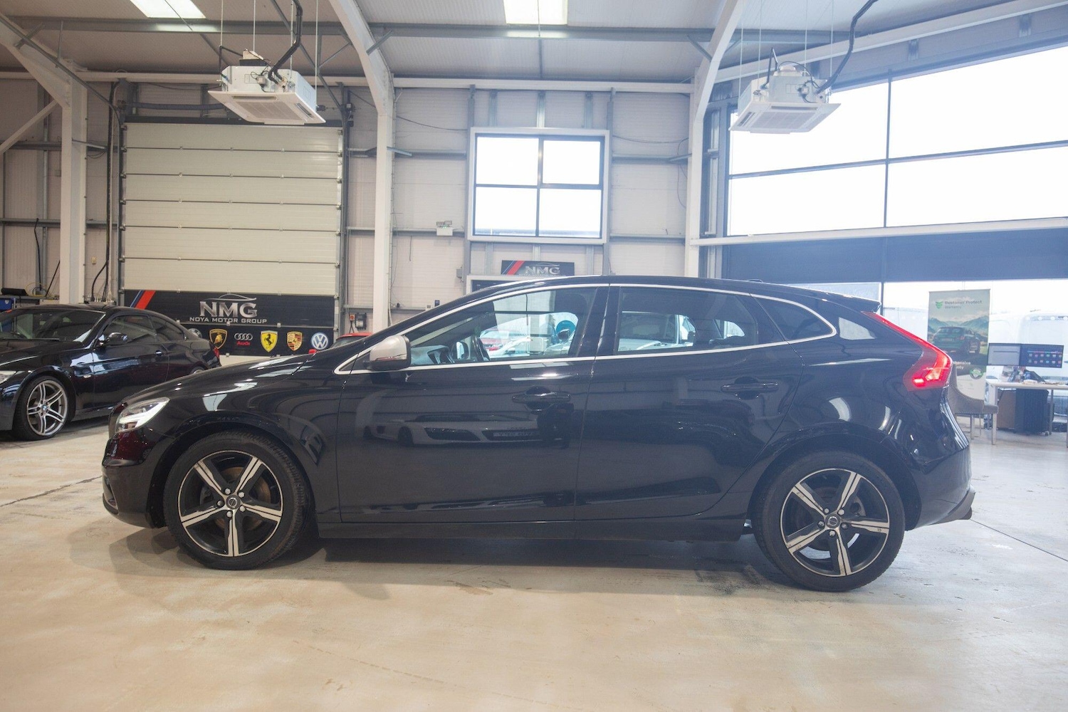 Used Volvo V40 2016 for sale - 77645693: Photo 34