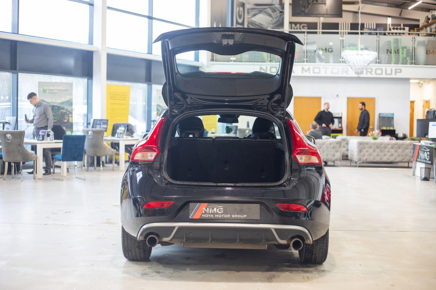 Used Volvo V40 2016 for sale - 77645693: Photo 38